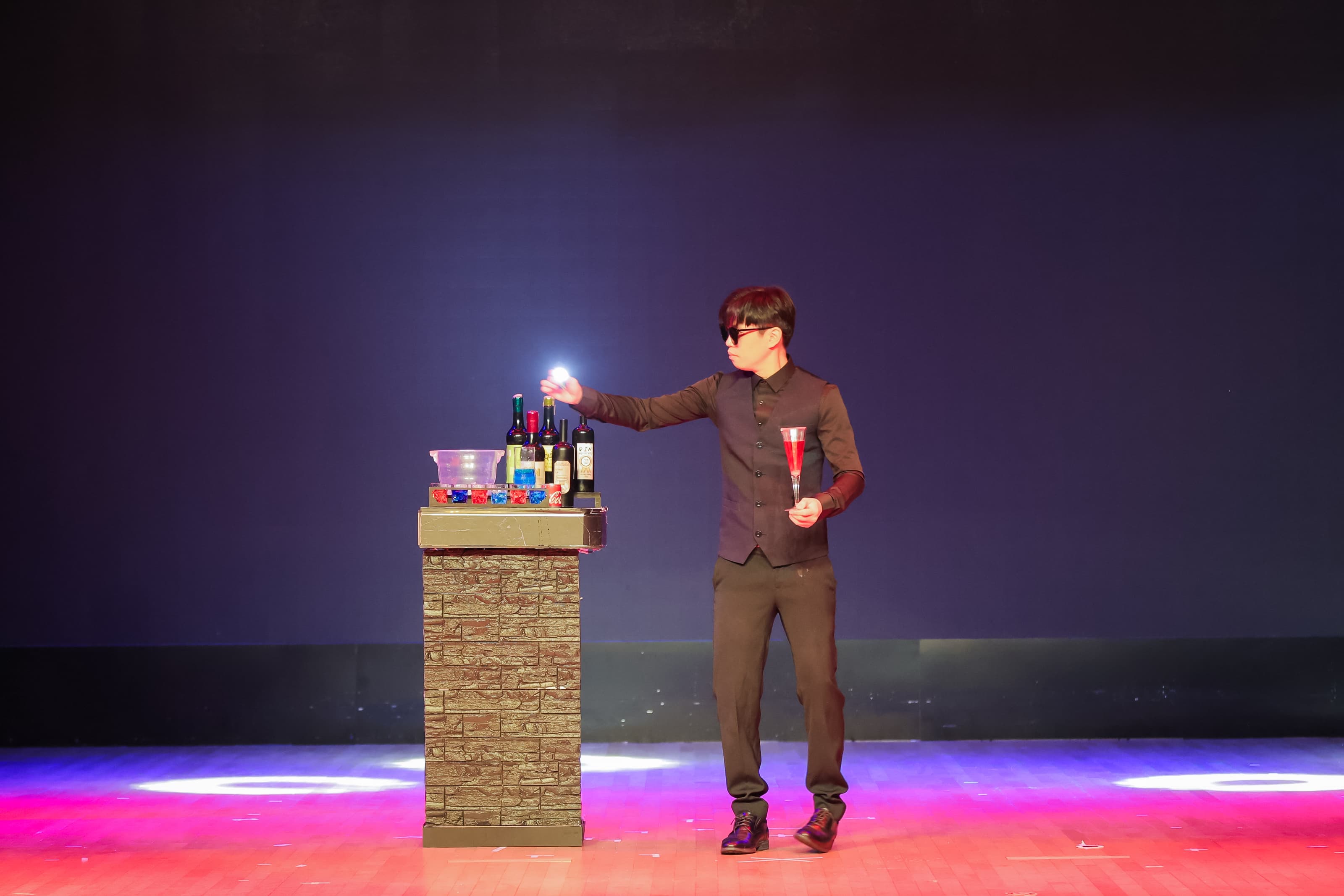 Ricky Chang 舞台魔術表演